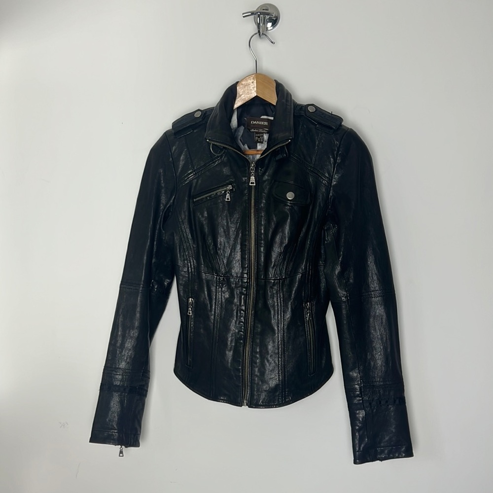 Danier Italian leather women’s moto jacket size 2XS fits like small